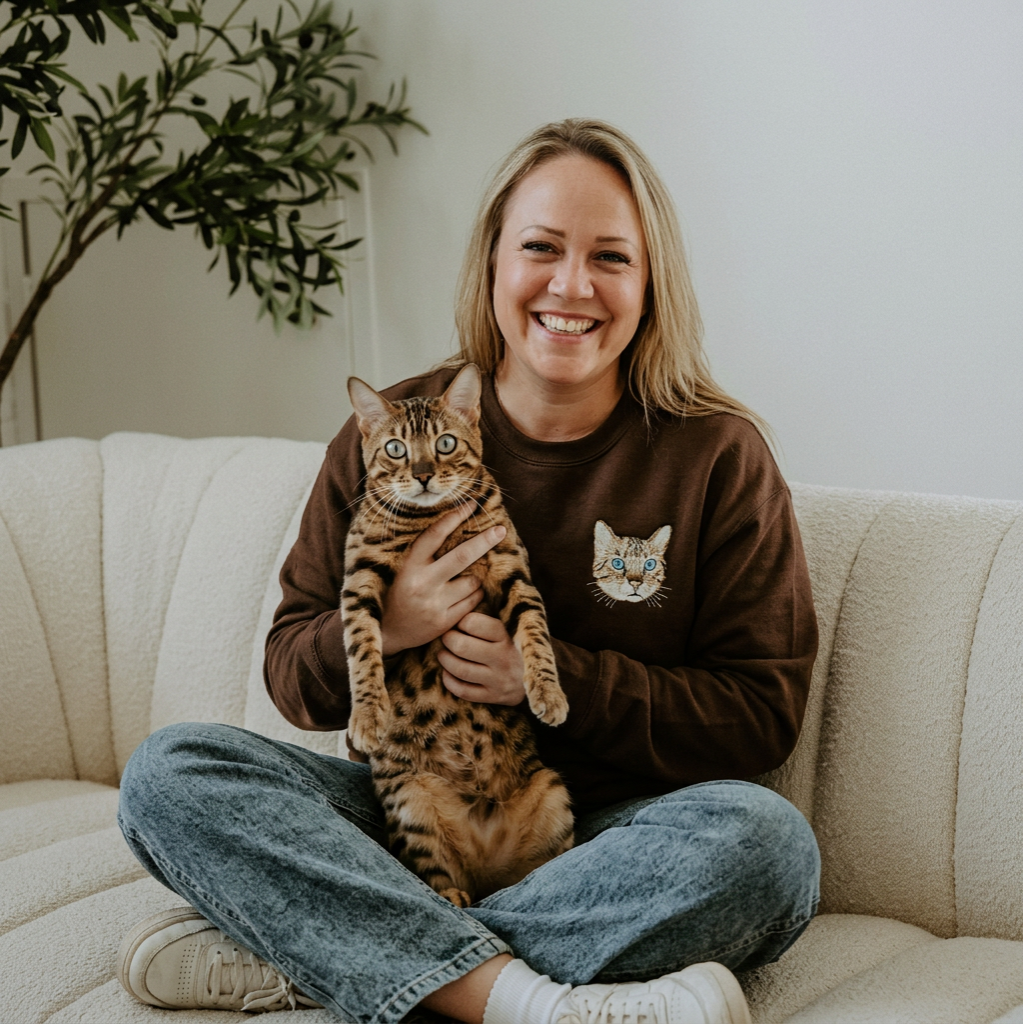 Custom Full-Color Embroidered Pet Portrait Sweatshirt